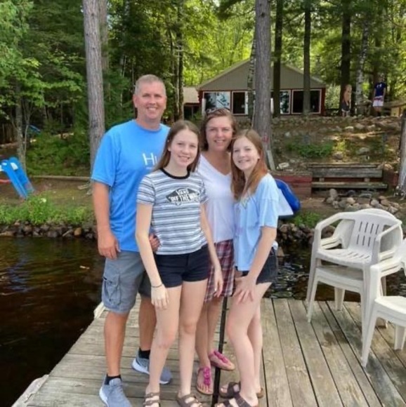 Meet your Posher, Jennifer - Picture 1 of 1